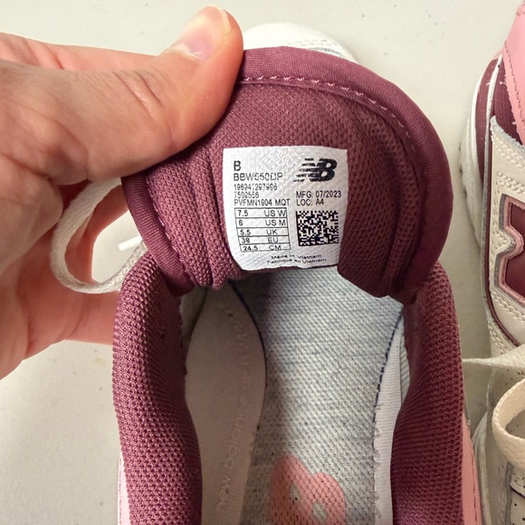 New Balance 550 Women’s size 7.5 Washed Burgundy - Picture 6 of 7